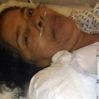 A Saudi woman cut off the hand of an Indian woman who lives in the house | सौदीतील नागरिकाने घरकाम करणा-या भारतीय महिलेचा हात कापला A Saudi woman cut off the hand of an Indian woman who lives in the house | सौदीतील नागरिकाने घरकाम करणा-या भारतीय महिलेचा हात कापला