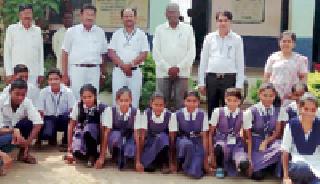 District Sports Contest | करडीच्या विद्यार्थ्यांनी गाजविली जिल्हा क्रीडा स्पर्धा District Sports Contest | करडीच्या विद्यार्थ्यांनी गाजविली जिल्हा क्रीडा स्पर्धा