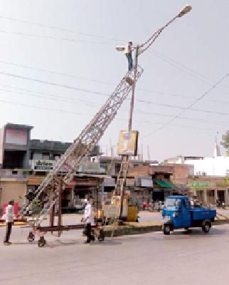 Pathway repair ... | पथदिव्यांची दुरुस्ती... Pathway repair ... | पथदिव्यांची दुरुस्ती...