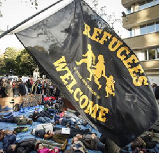 Refugee Germany has been handed over to the refugee court | शरण देणा-या जर्मनीलाच निर्वासितांनी कोर्टात खेचले Refugee Germany has been handed over to the refugee court | शरण देणा-या जर्मनीलाच निर्वासितांनी कोर्टात खेचले