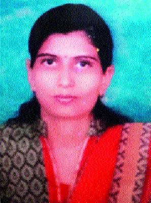 Elimination of illiterate cows ... | व्याधीजर्जर गोवंशावर मायेची पखरण...