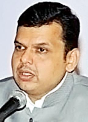 Farmer Tupati farmer is only hungry | उद्योजक तुपाशी शेतकरी मात्र उपाशी