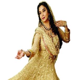 New trends of the clothes brought by the heroes | नायिकांनी आणला कपड्यांचा नवा ट्रेंड