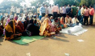 Fix the case for financial help | आर्थिक मदतीवर प्रकरण निवळले