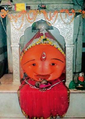 Renowned idol of Mahur's Renuka, Goddess Durga | माहूरच्या रेणुकेची प्रतिकृती मुळाव्याची देवी