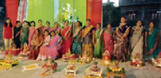 Badanerat kalash decoration, rangoli competition | बडनेरात रंगली कलश सजावट, रांगोळी स्पर्धा