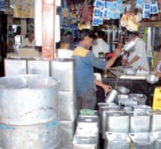 Next to food check | खाद्यान्नाच्या तपासणीला बगल Next to food check | खाद्यान्नाच्या तपासणीला बगल