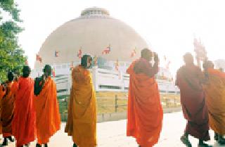 The steps run ... | पाऊले चालती... The steps run ... | पाऊले चालती...