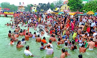 Master, Malinda, Chalkar Dutura ...! | धन्याला मलिदा, चाकराला धत्तुरा...!