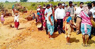 Finally, 450 workers got employment | अखेर ४५० मजुरांना मिळाला रोजगार