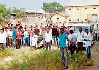 Flurries of partially burned bodies | अर्धवट जळालेल्या मृतदेहाने खळबळ