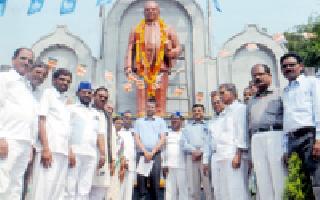 Everybody should be a Buddhist dhamma | प्रत्येकाने बौद्ध धम्माचे नाते जोपासावे