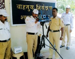 Speedless driver will not be able to drive speedlaser | भरधाव वाहनांवर स्पीडलेसर बसविणार अंकुश
