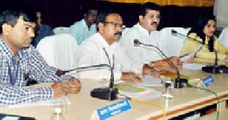 Check the weights of the field | शेतमालाचे वजनकाटे तपासा