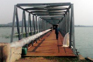 Towel pipeline: | बोगदा पाईपलाईनचा : Towel pipeline: | बोगदा पाईपलाईनचा :