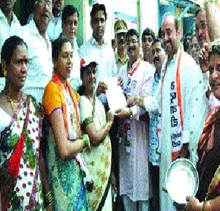 NCP's Thalinad movement against coalition government | युती सरकारविरोधात राष्ट्रवादीचे थाळीनाद आंदोलन NCP's Thalinad movement against coalition government | युती सरकारविरोधात राष्ट्रवादीचे थाळीनाद आंदोलन