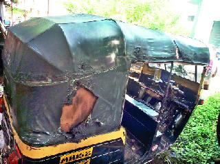 CIDCO fire again; Citizens are afraid of the atmosphere | सिडकोत पुन्हा गाड्यांची जाळपोळ; नागरिकांत भीतीचे वातावरण