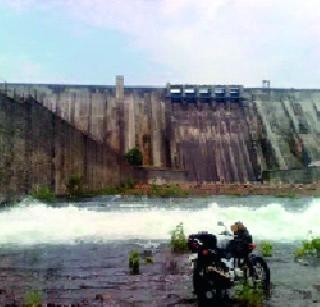 Jaikwadi dam lands in Nashik, city water | जायकवाडी धरणाला नाशिक, नगरचे पाणी Jaikwadi dam lands in Nashik, city water | जायकवाडी धरणाला नाशिक, नगरचे पाणी