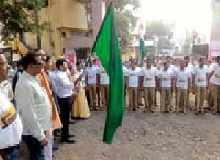 National Integration run on the day of Vardhare | राष्ट्रीय एकता दिनी धावले अवघे वर्धेकर National Integration run on the day of Vardhare | राष्ट्रीय एकता दिनी धावले अवघे वर्धेकर