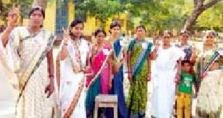 Councilor I: | नगरसेविका मीच : Councilor I: | नगरसेविका मीच :