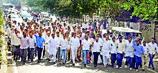 Co-ordination of Collector | जिल्हाधिकाऱ्यांना घेराव