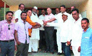 Demand for farmers to reinstate earlier plans | शेतकऱ्यांसाठी पूर्वीच्या योजना पूर्ववत ठेवण्याची मागणी