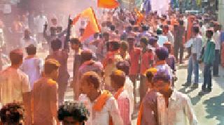 Nagarpanchayat BJP's magic ostentatious | नगरपंचायतीत भाजपाची जादू ओसरली