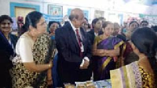 Women should make financial independence | महिलांनी आर्थिक स्वावलंबन साधावे Women should make financial independence | महिलांनी आर्थिक स्वावलंबन साधावे