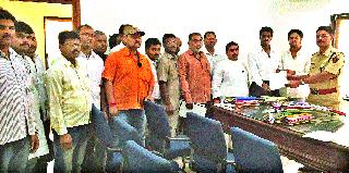 Fifawali crime in Shivajinagar | शिवाजीनगरमध्ये फोफावली गुन्हेगारी Fifawali crime in Shivajinagar | शिवाजीनगरमध्ये फोफावली गुन्हेगारी