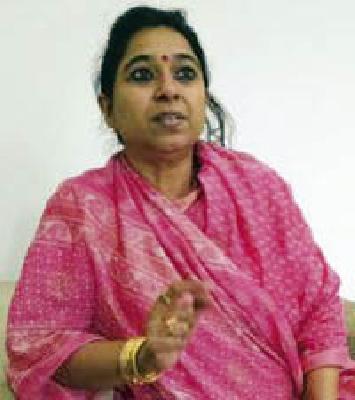 Women Congress will be seen with men as well! | महिला काँग्रेसही पुरूषांच्या बरोबरीने दिसणार!