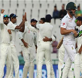 Defeat South Africa's 184 runs, India's 17-run lead | आफ्रिकेचा १८४ धावांत धुव्वा, भारताकडे १७ धावांची आघाडी