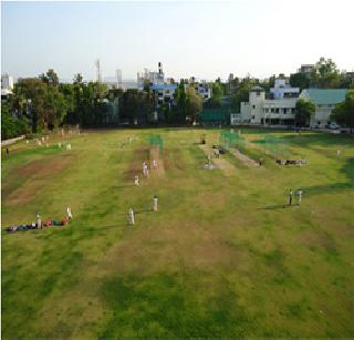 Land scam for free membership | फुकटच्या मेंबरशिपसाठी जमिनीची खिरापत Land scam for free membership | फुकटच्या मेंबरशिपसाठी जमिनीची खिरापत