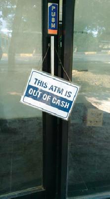 Anil Diwali ATM 'Out of the Service' | ऐन दिवाळीत एटीएम ‘आऊट आॅफ सर्व्हिस’