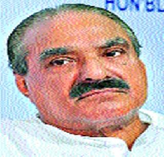 'Ghumasan' in Kerala case | लाच प्रकरणावरून केरळमध्ये ‘घमासान’ 'Ghumasan' in Kerala case | लाच प्रकरणावरून केरळमध्ये ‘घमासान’