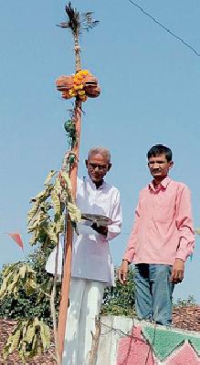 Dahalpujan for 100 years in Vairagad | वैरागडात १०० वर्षांपासून ढालपूजन
