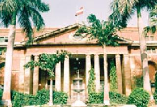 How to keep the promise given to Bajaj? | बजाज यांना दिलेले आश्वासन पाळणार कसे?