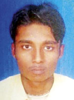 The father beat up the child and threw it in the well | बापाने मुलाला मारहाण करून विहिरीत फेकले