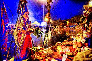 Chhatpuja celebrates the celebration of goddess in Nashik | छटपूजा उत्सव नाशिकमध्ये गोदाकाठी उत्साहात साजरा