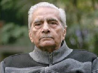 Anna's dream betrayal - Shanti Bhushan | लालू- केजरीवालांची गळाभेट म्हणजे अण्णांच्या स्वप्नांचा विश्वासघात - शांति भूषण Anna's dream betrayal - Shanti Bhushan | लालू- केजरीवालांची गळाभेट म्हणजे अण्णांच्या स्वप्नांचा विश्वासघात - शांति भूषण