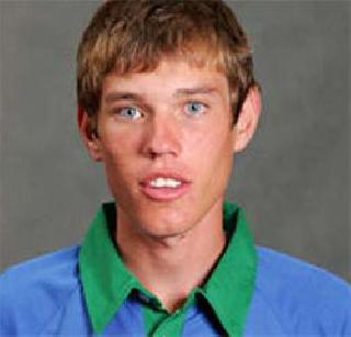 Namibia player dies on field | नामिबियाच्या खेळाडूचे मैदानावरच निधन