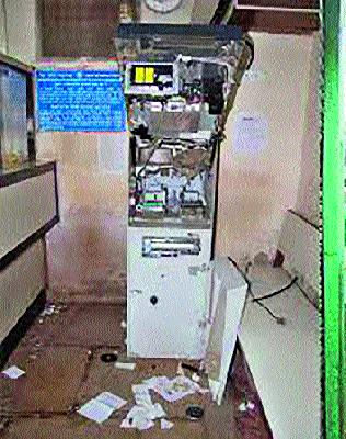 Theft on the petrol pump in Surgana | सुरगाणा येथील पेट्रोलपंपावर चोरी Theft on the petrol pump in Surgana | सुरगाणा येथील पेट्रोलपंपावर चोरी