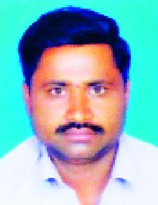 Driver dies in truck crash | ट्रकच्या धडकेत बसचालक ठार Driver dies in truck crash | ट्रकच्या धडकेत बसचालक ठार