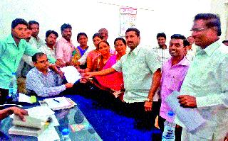 Satpute to Peth and the stars in the sun | पेठला सातपुते तर सुरगाण्यात लहरे Satpute to Peth and the stars in the sun | पेठला सातपुते तर सुरगाण्यात लहरे