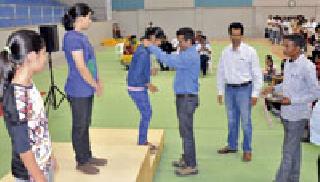 18 goldfish show in the state-level rifle shooting tournament | राज्यस्तरीय रायफल शूटिंग स्पर्धेत १८ सुवर्णांचा वर्षाव