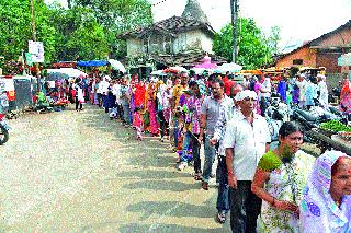 The crowd for Kartik Swami's darshan | कार्तिक स्वामींच्या दर्शनासाठी गर्दी