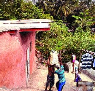 Unauthorized constructions in the Chhambatti crematorium | चुनाभट्टीतील स्मशानभूमीत अनधिकृत बांधकामे Unauthorized constructions in the Chhambatti crematorium | चुनाभट्टीतील स्मशानभूमीत अनधिकृत बांधकामे