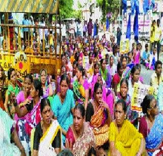 Rowdy front of the office of the residents of the office | रहिवाशांचा पालिका कार्यालयावर धडक मोर्चा