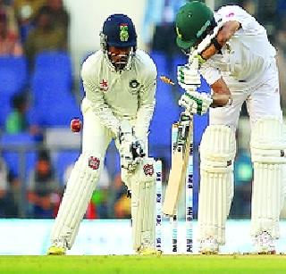 Spin, win-win | फिरकीचा फास, विजयाची आस