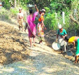 Are the rich families listed in Roho? | सधन कुटुंबेही रोहयो यादीत? Are the rich families listed in Roho? | सधन कुटुंबेही रोहयो यादीत?