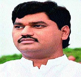 Due to the role of the government, Mokal-Munde's path to dance bars | सरकारच्या भूमिकेमुळे डान्सबारचा मार्ग मोकळा-मुंडे Due to the role of the government, Mokal-Munde's path to dance bars | सरकारच्या भूमिकेमुळे डान्सबारचा मार्ग मोकळा-मुंडे